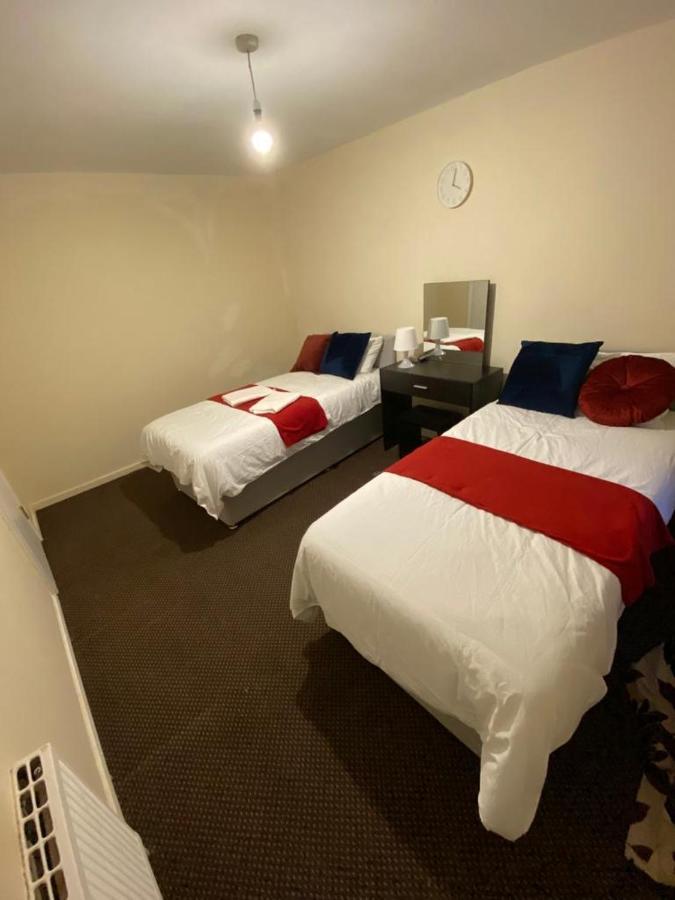 2 Bedroom Lovely Apartment In Woolwich Londres Exterior foto